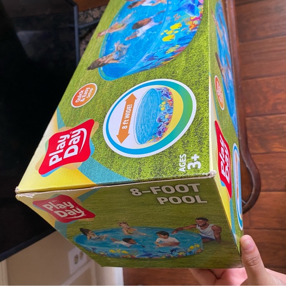 NEW !! Bluescape Round Above-Ground Kiddie Pool 8' x 18" - Picture 2 of 2